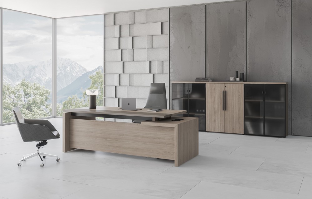 Рабочая зона кабинета U.RUS в оттенках дуба и серой лавы